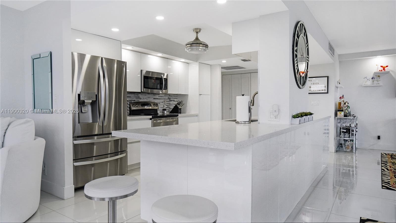 AVANT GARDE · #1510 in Hallandale Beach - Photo 3