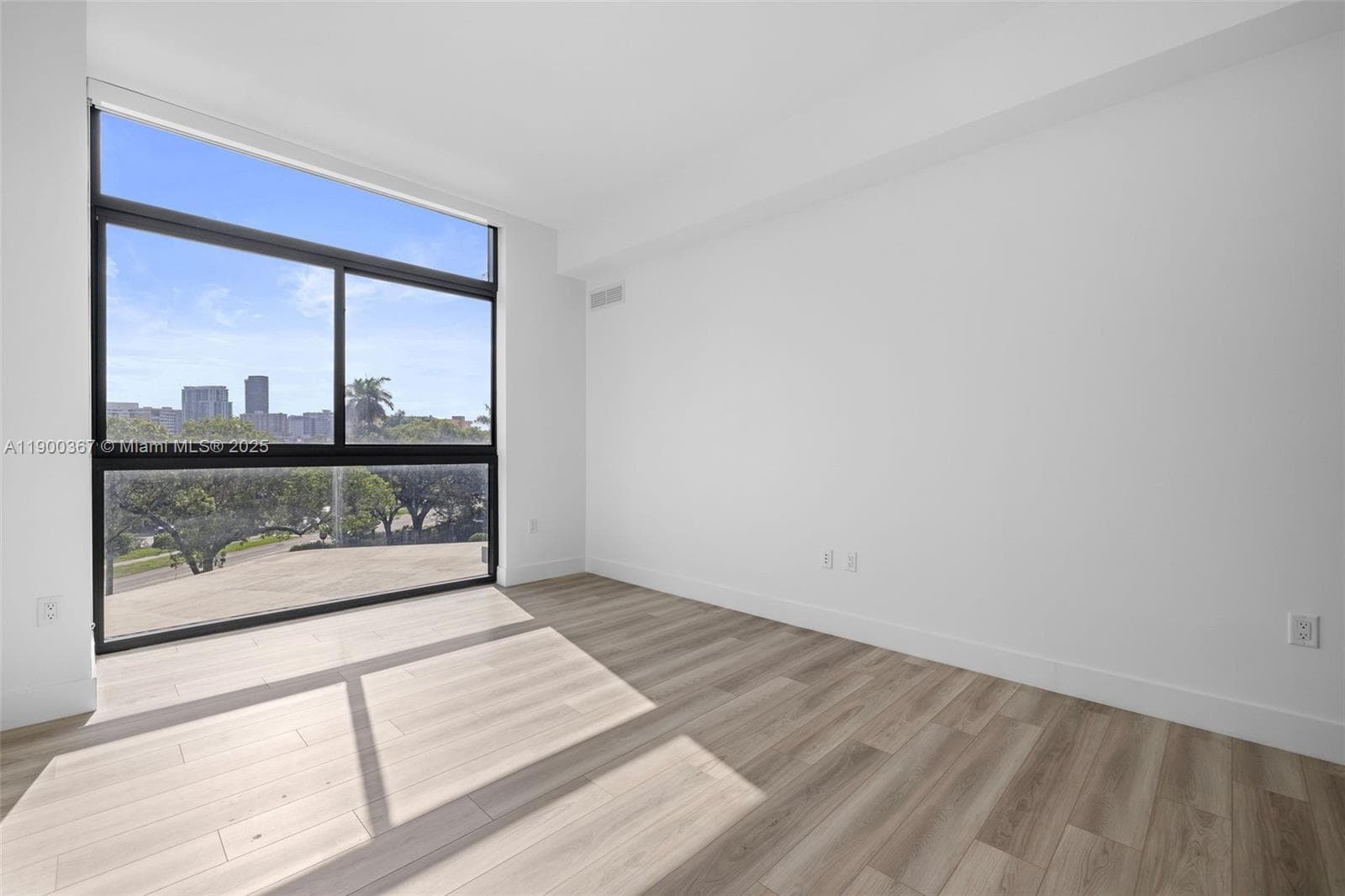 Slate Hallandale · #0306 in Hallandale Beach - Photo 17