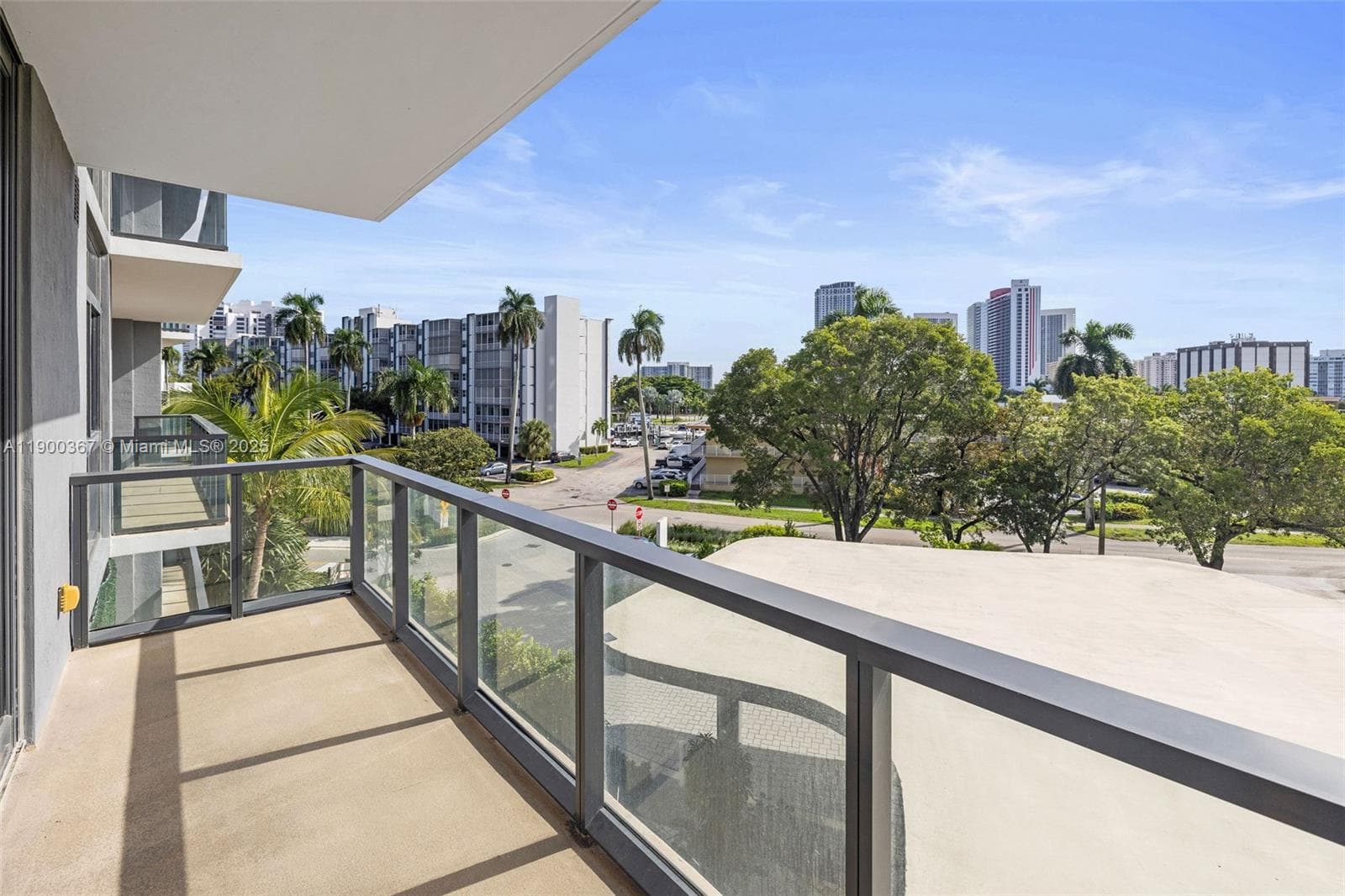 Slate Hallandale · #0306 in Hallandale Beach - Photo 9