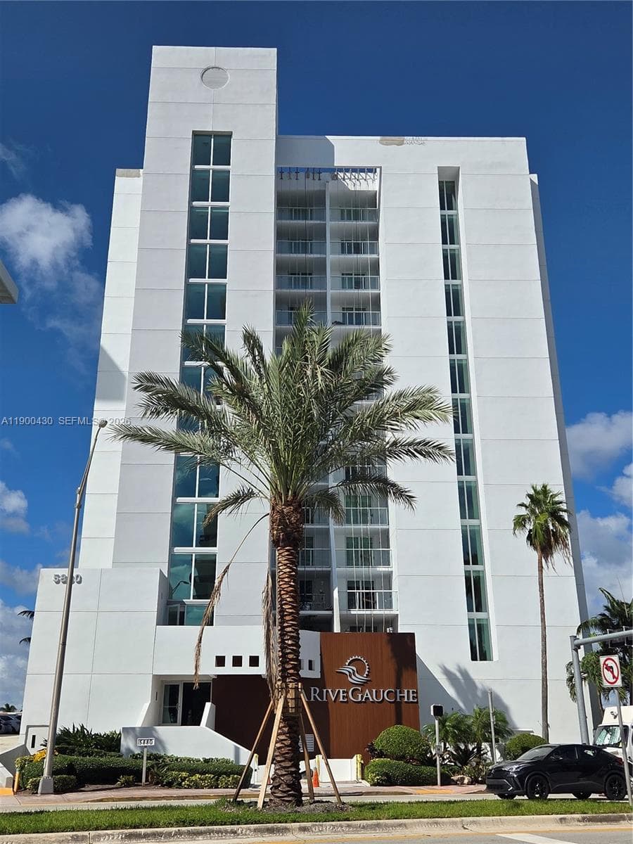 LA RIVE GAUCHE CONDO · #806 in Miami Beach - Photo 16