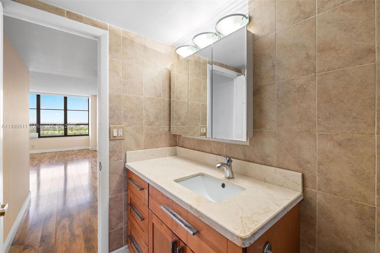 The Olympus Condo · #1008 in Hallandale Beach - Photo 17