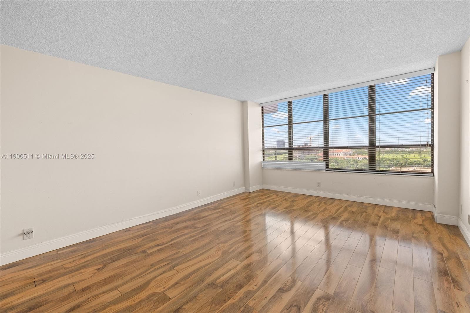 The Olympus Condo · #1008 in Hallandale Beach - Photo 11