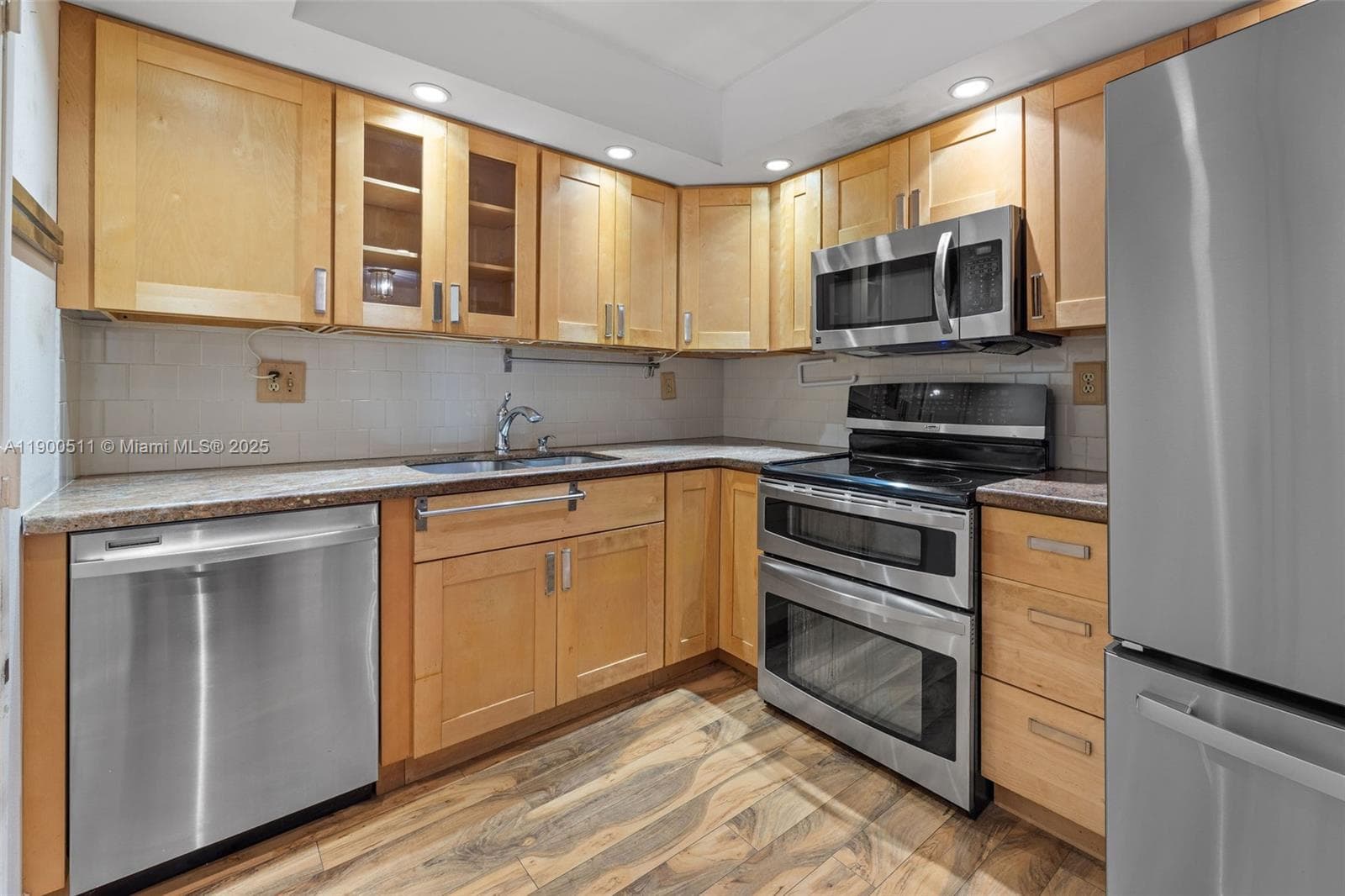 The Olympus Condo · #1008 in Hallandale Beach - Photo 8