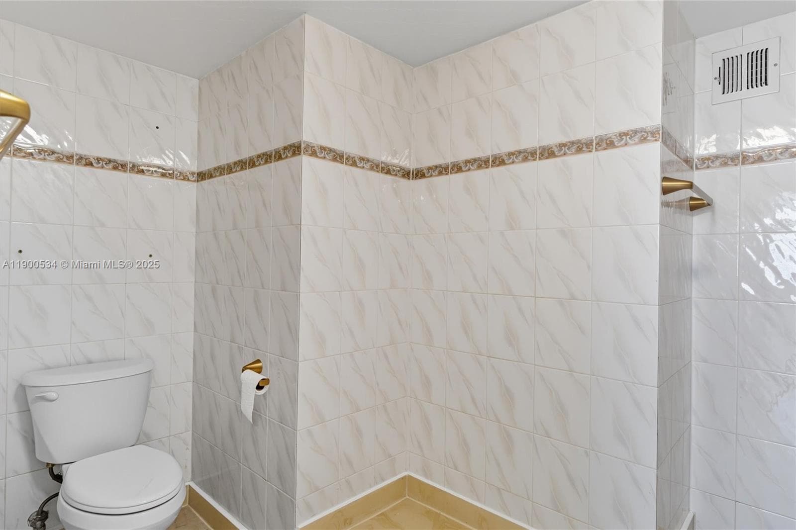 PLAZA TOWERS NORTH CONDO · #1809 in Hallandale Beach - Photo 27