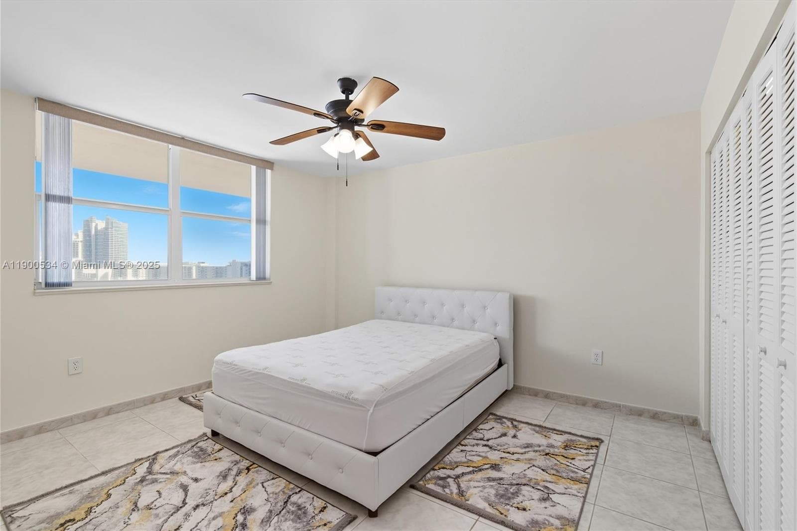PLAZA TOWERS NORTH CONDO · #1809 in Hallandale Beach - Photo 17