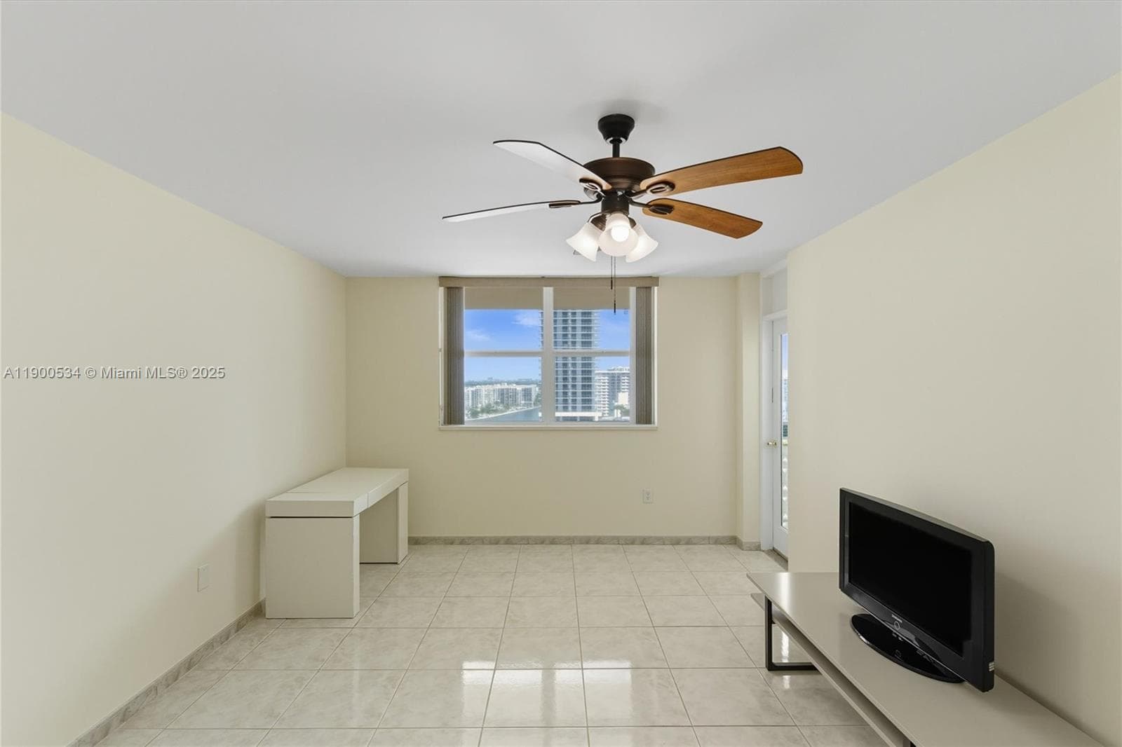 PLAZA TOWERS NORTH CONDO · #1809 in Hallandale Beach - Photo 16