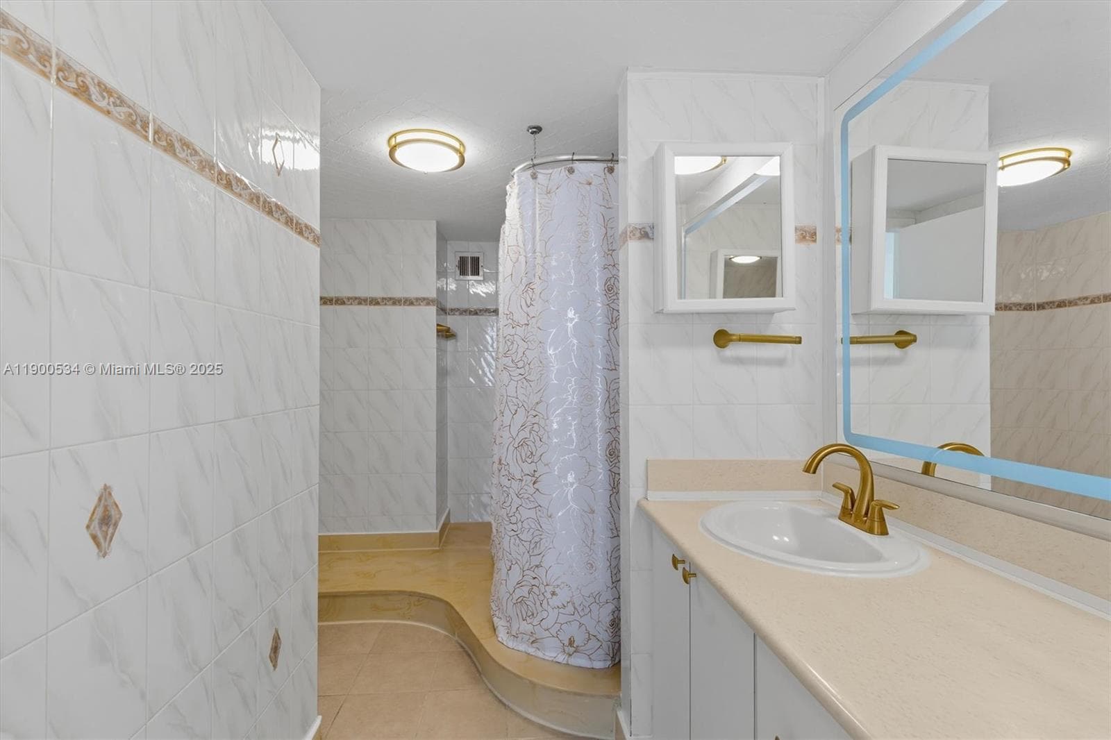 PLAZA TOWERS NORTH CONDO · #1809 in Hallandale Beach - Photo 26