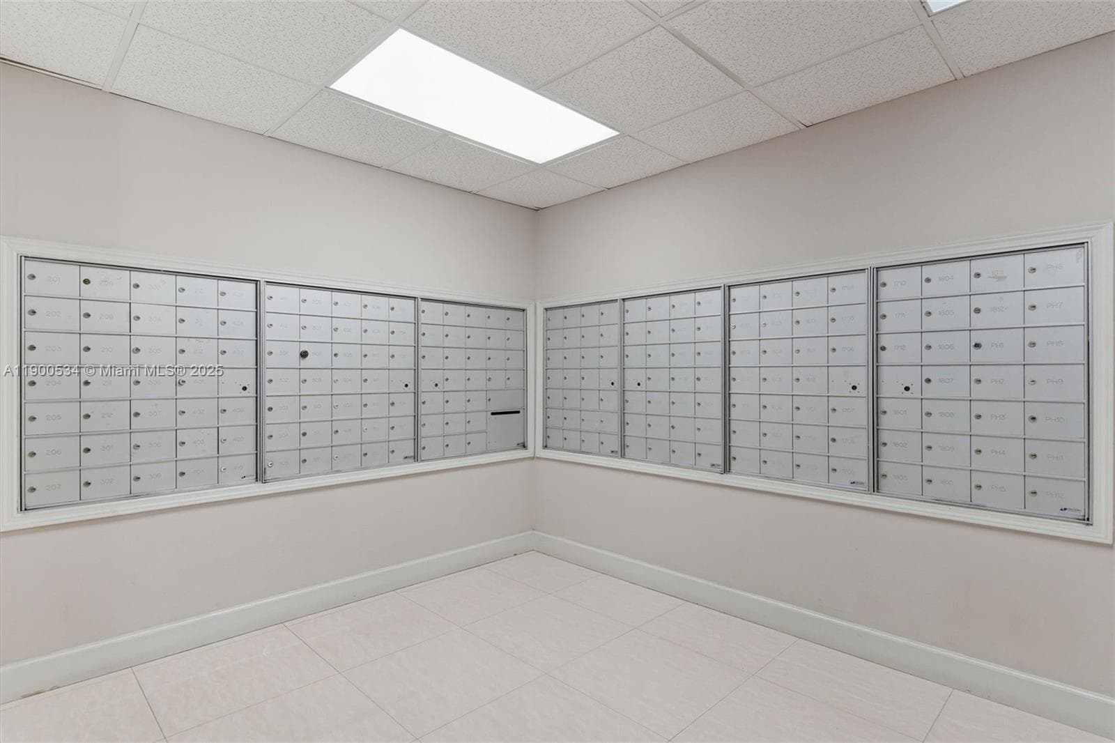 PLAZA TOWERS NORTH CONDO · #1809 in Hallandale Beach - Photo 40
