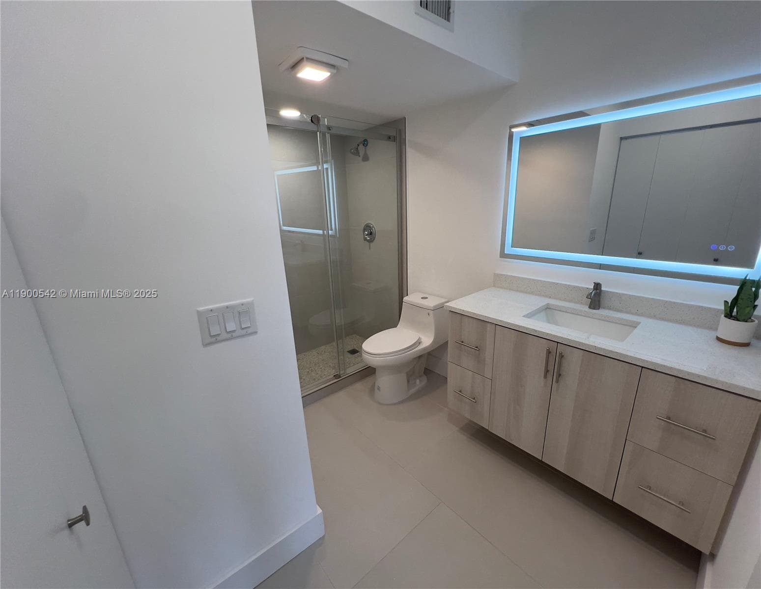 FAIRWAYS RIVIERA CONDO · #518 in Hallandale Beach - Photo 12