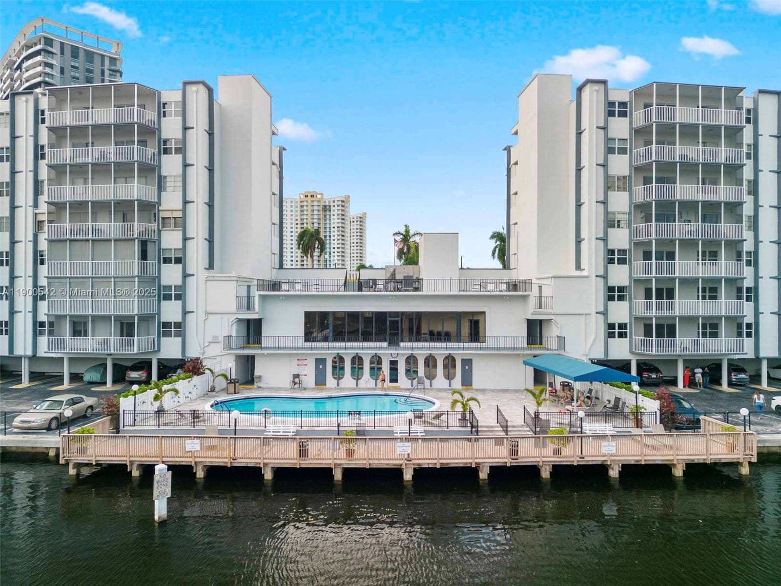 FAIRWAYS RIVIERA CONDO · #518 in Hallandale Beach - Photo 4