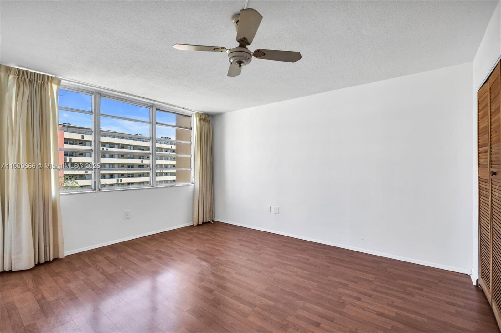 JADE WINDS GROUP - · #508-1 in Miami - Photo 26