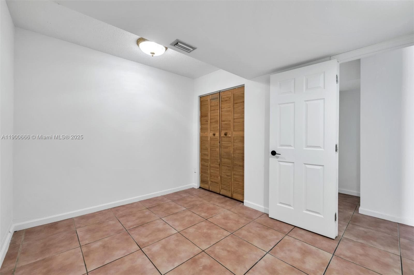 JADE WINDS GROUP - · #508-1 in Miami - Photo 22