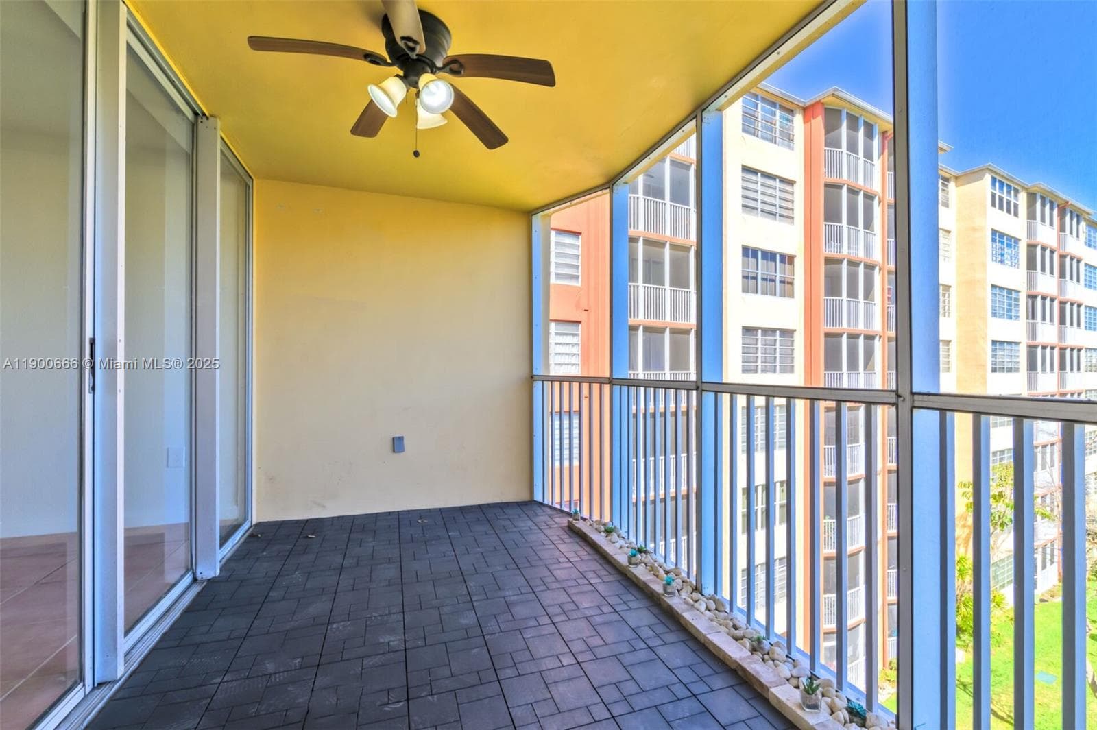 JADE WINDS GROUP - · #508-1 in Miami - Photo 3