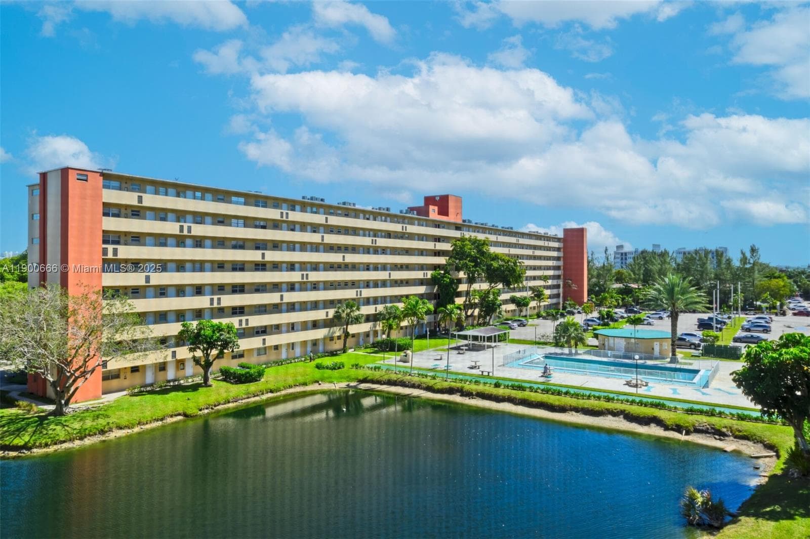 JADE WINDS GROUP - · #508-1 in Miami - Photo 1