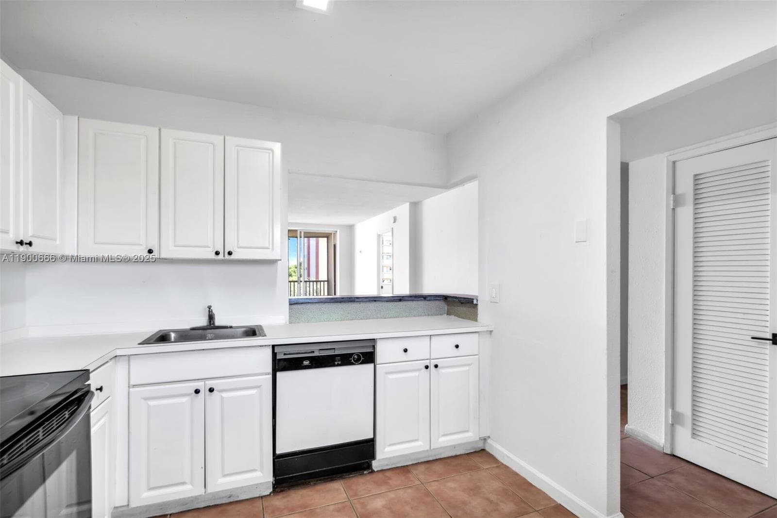 JADE WINDS GROUP - · #508-1 in Miami - Photo 28