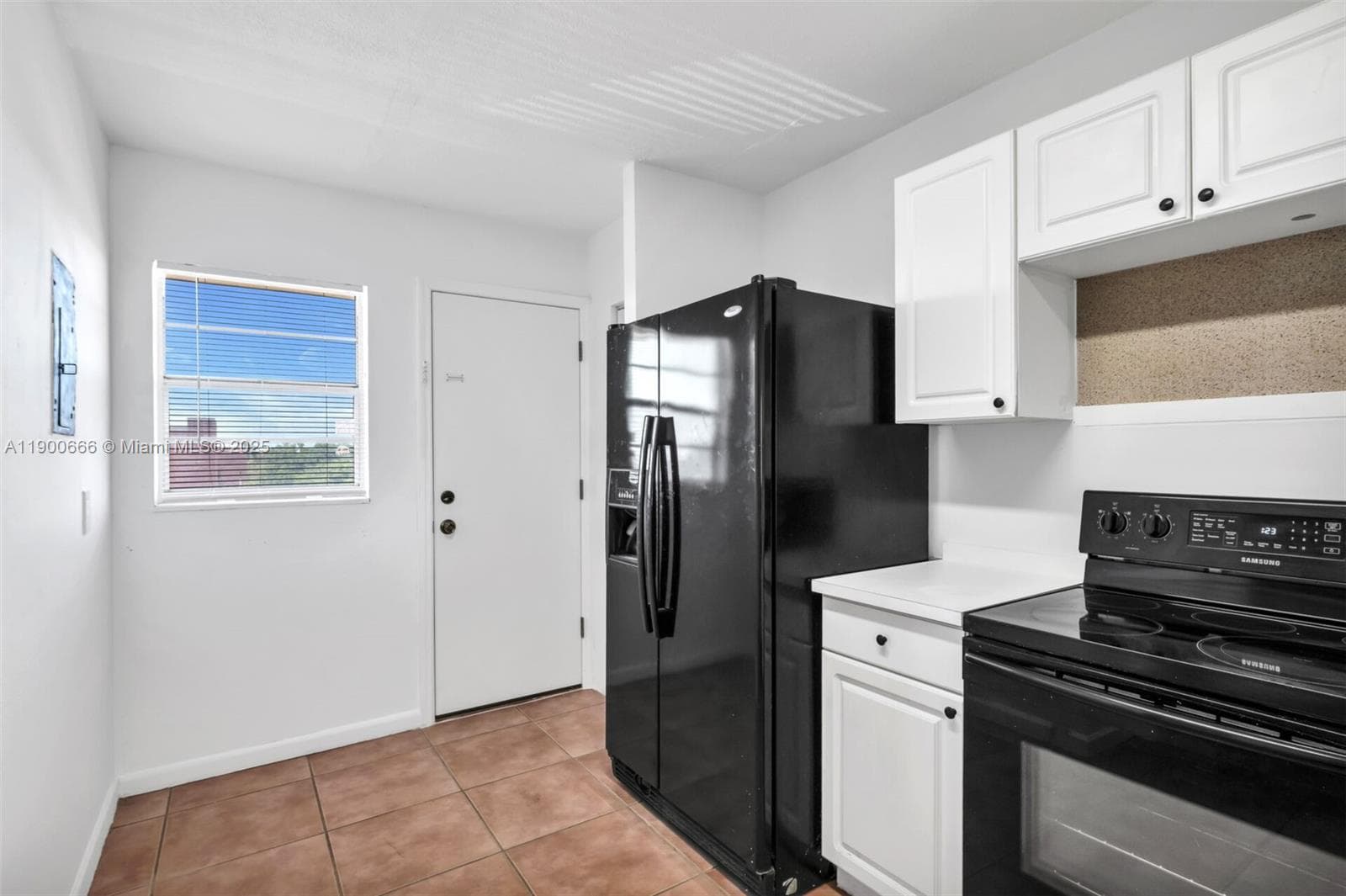 JADE WINDS GROUP - · #508-1 in Miami - Photo 20