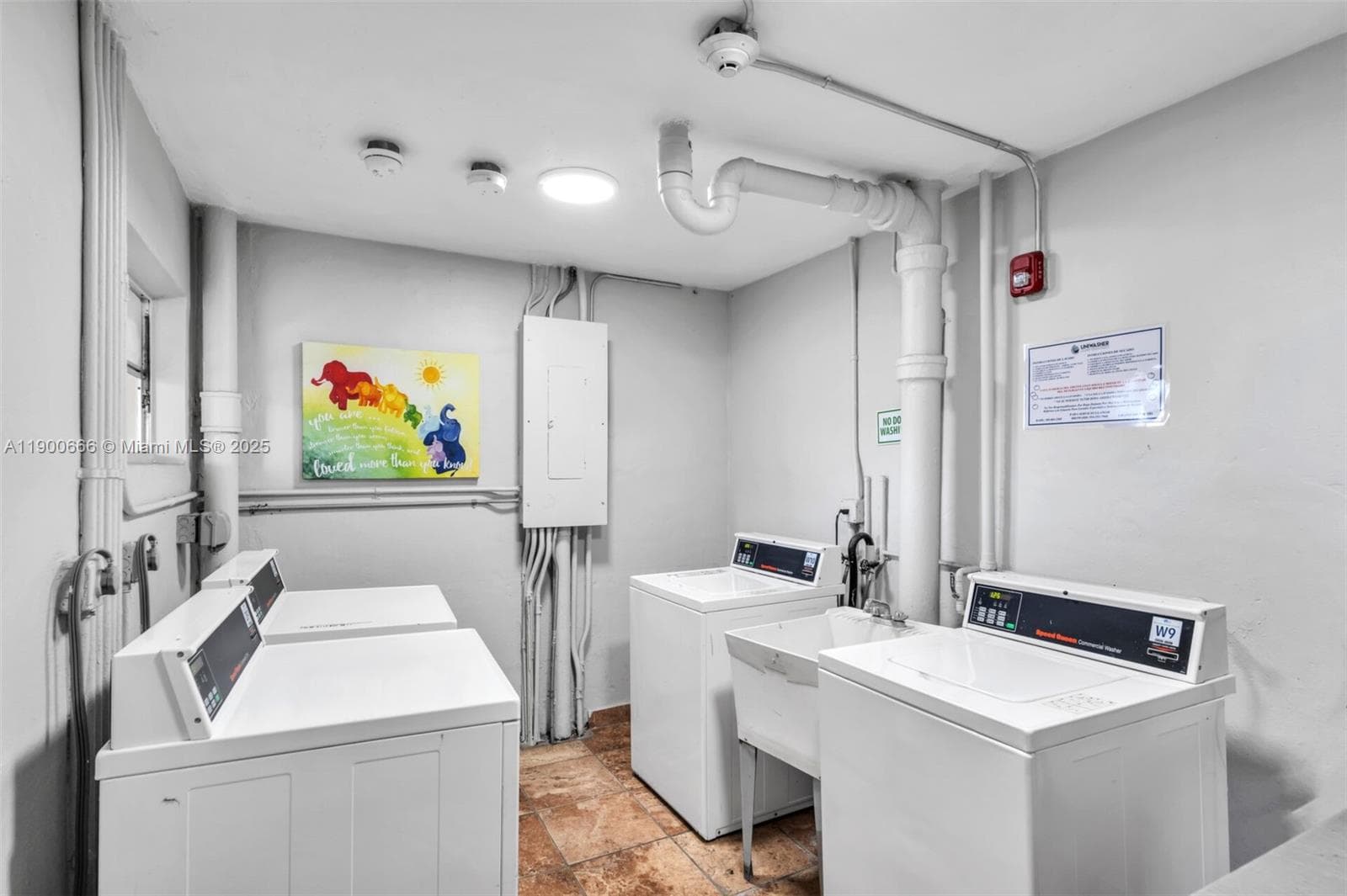 JADE WINDS GROUP - · #508-1 in Miami - Photo 35