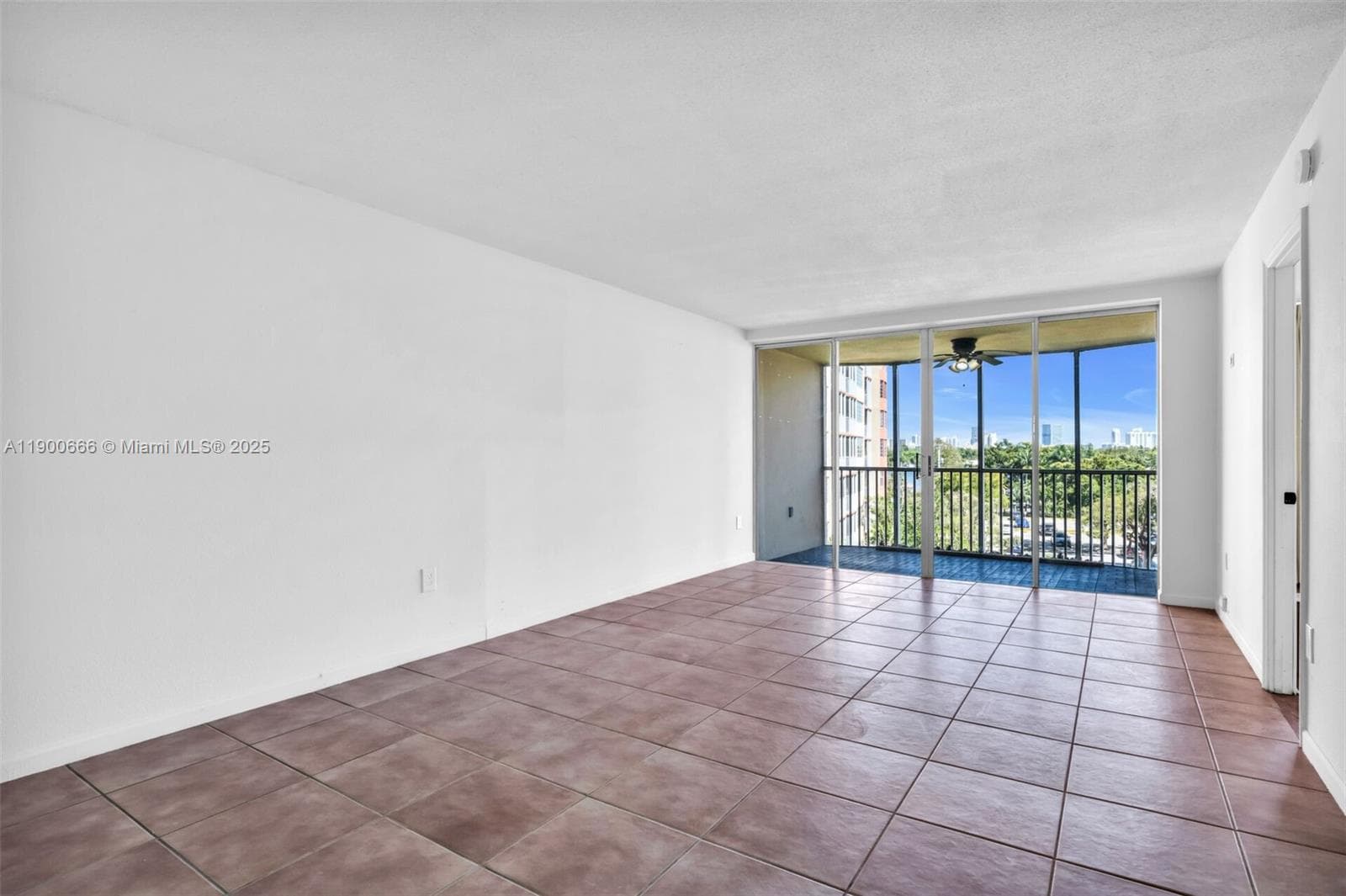 JADE WINDS GROUP - · #508-1 in Miami - Photo 29
