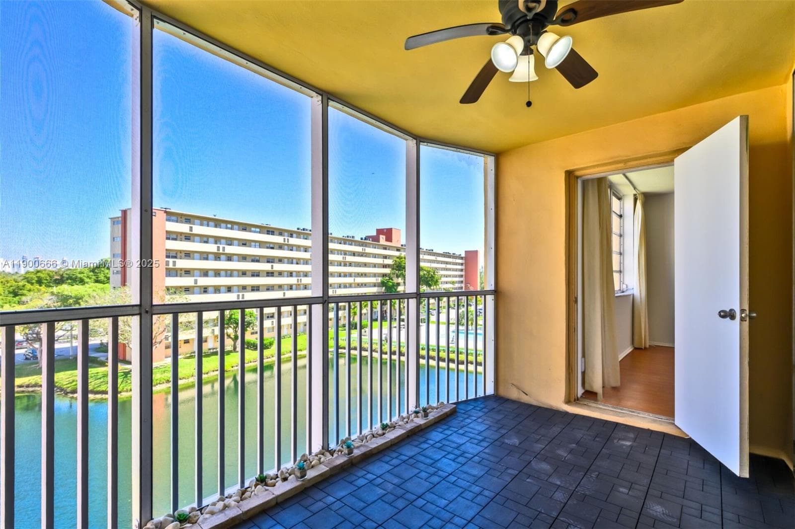 JADE WINDS GROUP - · #508-1 in Miami - Photo 4