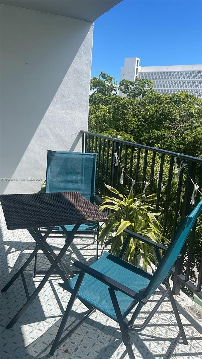 LONGWOOD TOWERS CONDO · #503 in Bay Harbor Islands - Photo 14
