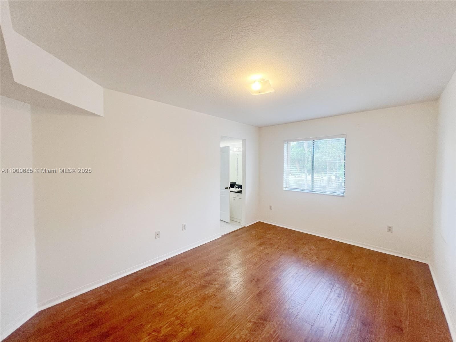 KEYSTONE COURTS CONDO · #W206 in Miami - Photo 17