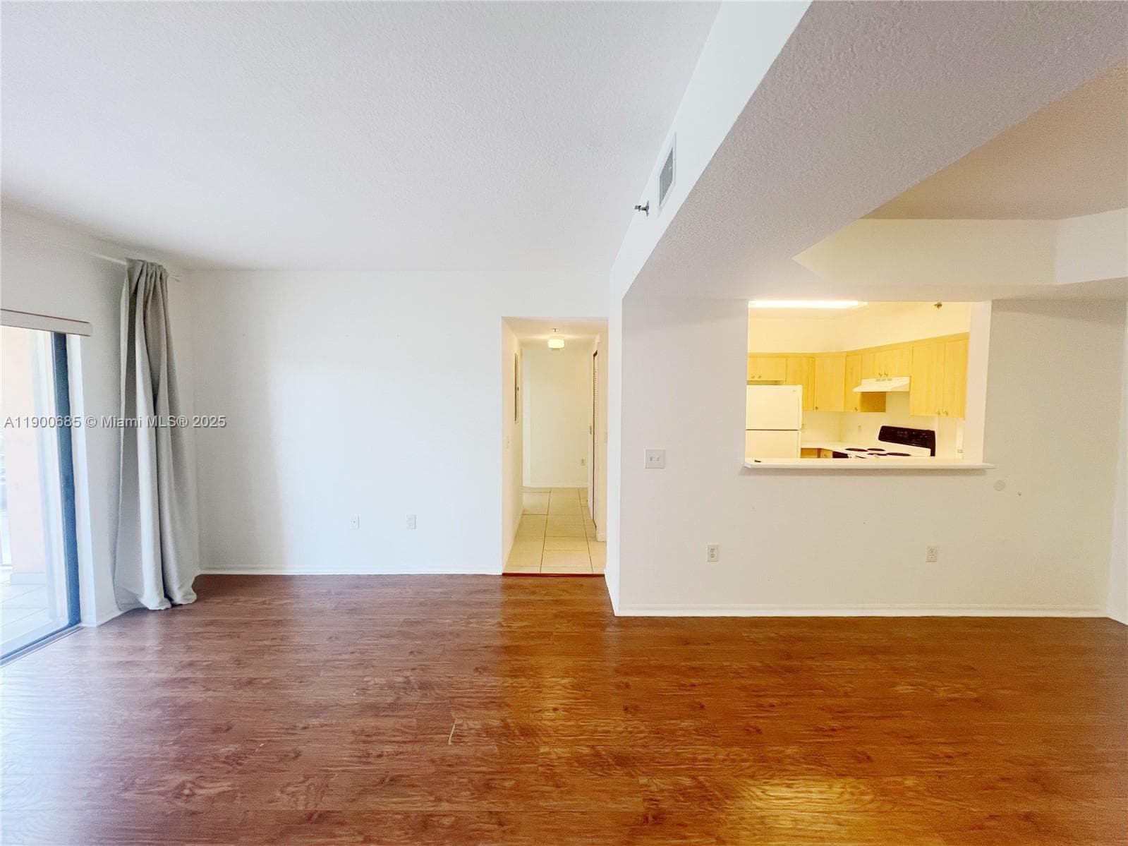 KEYSTONE COURTS CONDO · #W206 in Miami - Photo 8