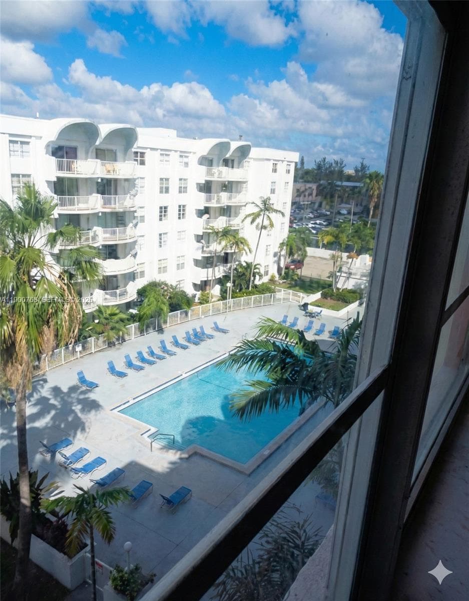 Montecarlo Condo · #C-602 in Miami - Photo 3