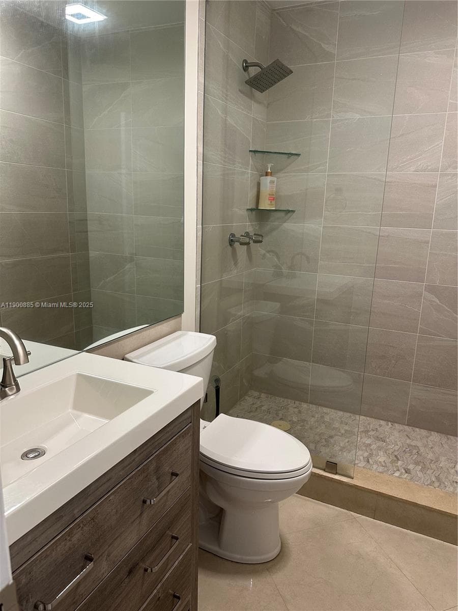 IMPERIAL POINT COLONNADES · #2304 in Fort Lauderdale - Photo 6
