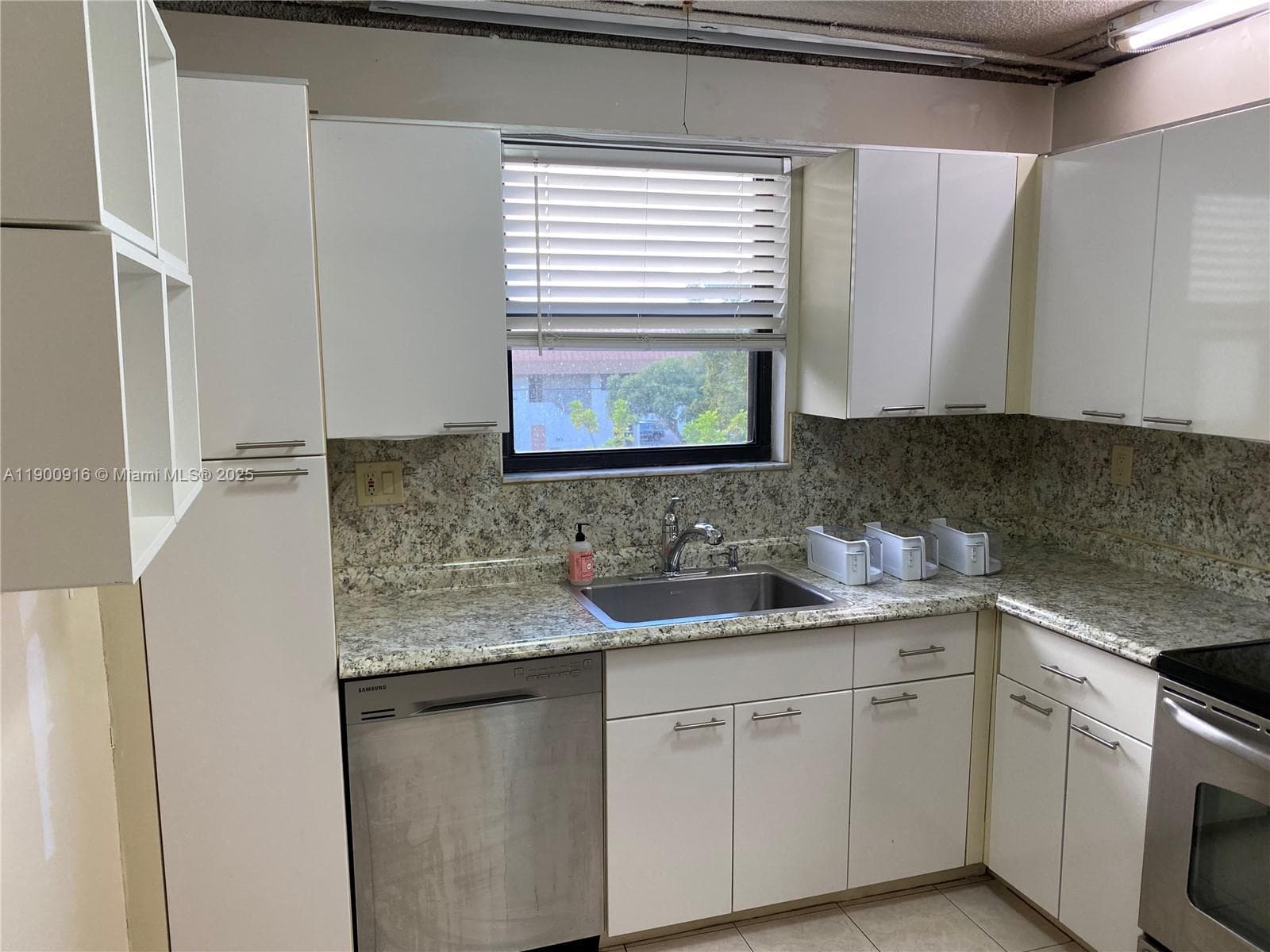 Golden isles Lakes Condo · #3D in Hallandale Beach - Photo 11