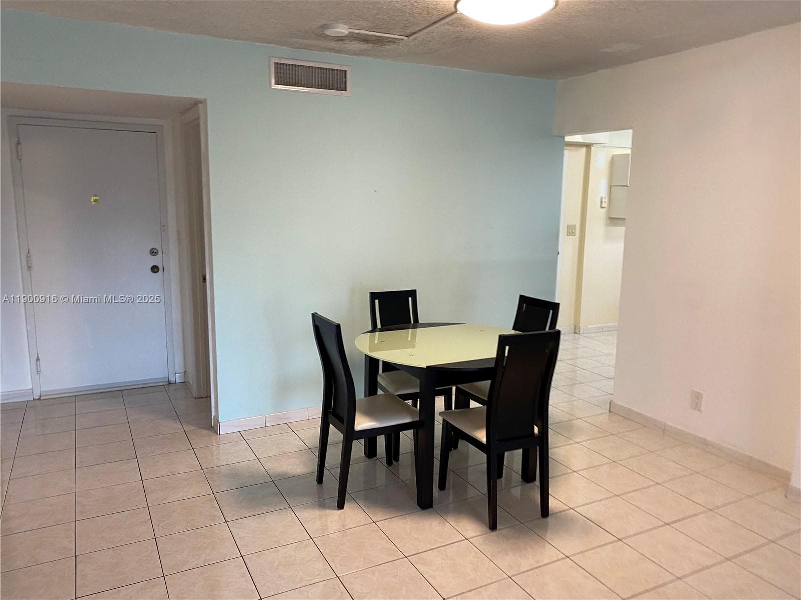 Golden isles Lakes Condo · #3D in Hallandale Beach - Photo 4