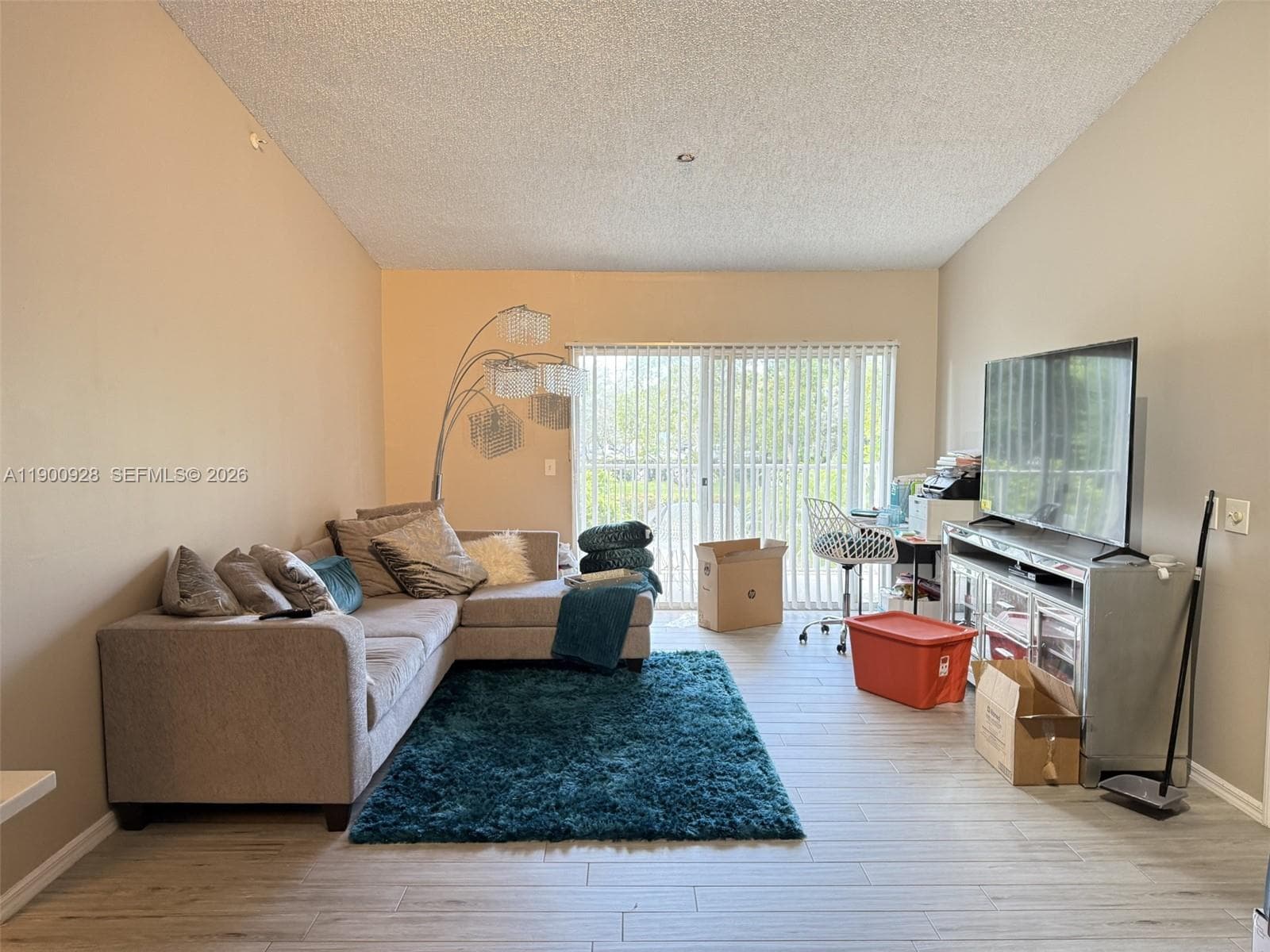 Evergreen Lakes Condo · #207 in Coconut Creek - Photo 6