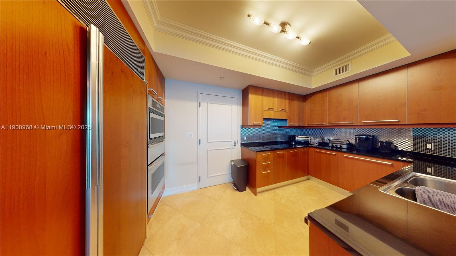 OCEAN PALMS CONDO · #1705 in Hollywood - Photo 13