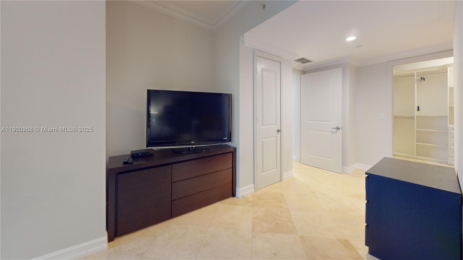 OCEAN PALMS CONDO · #1705 in Hollywood - Photo 22