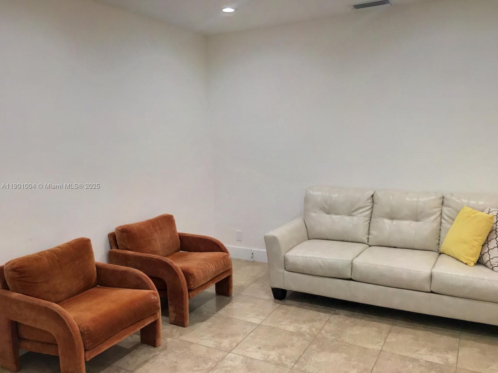 JACKSON ARMS APT CONDO · #104 in Hollywood - Photo 3