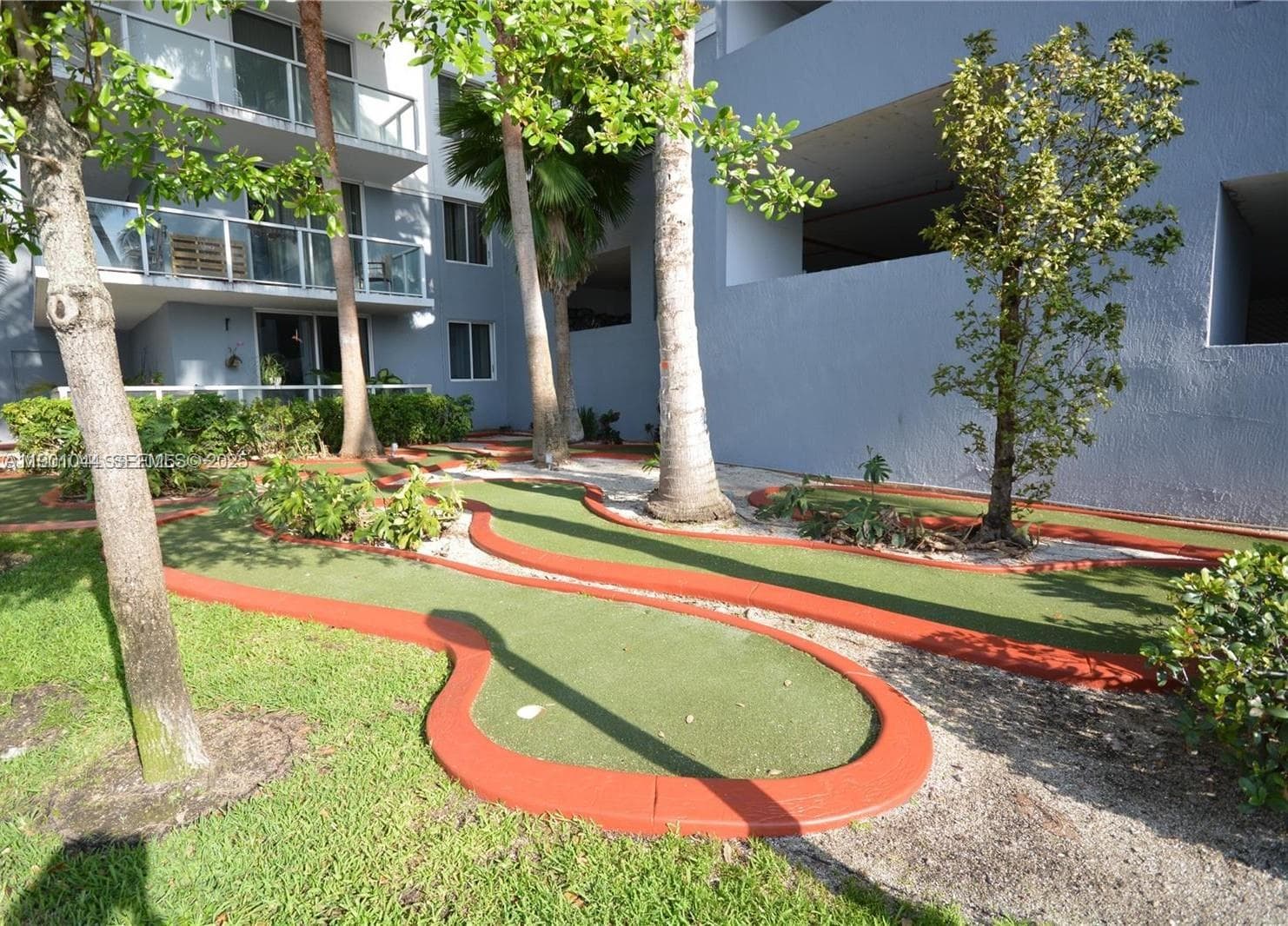 BLUE LAGOON CONDO · #PH-10 in Miami - Photo 8