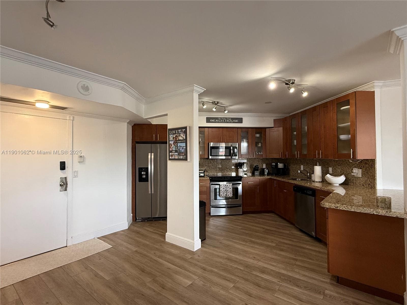 OLYMPUS CONDO PHASE · #227 in Hallandale Beach - Photo 7