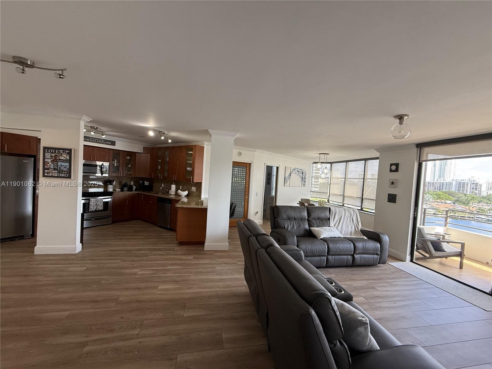 OLYMPUS CONDO PHASE · #227 in Hallandale Beach - Photo 5