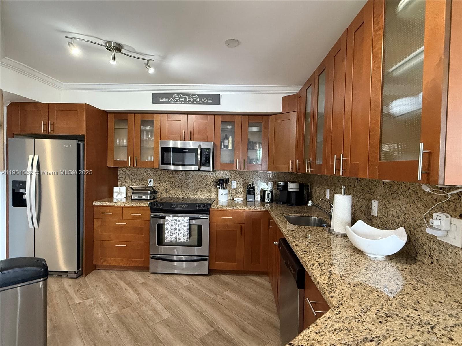 OLYMPUS CONDO PHASE · #227 in Hallandale Beach - Photo 9