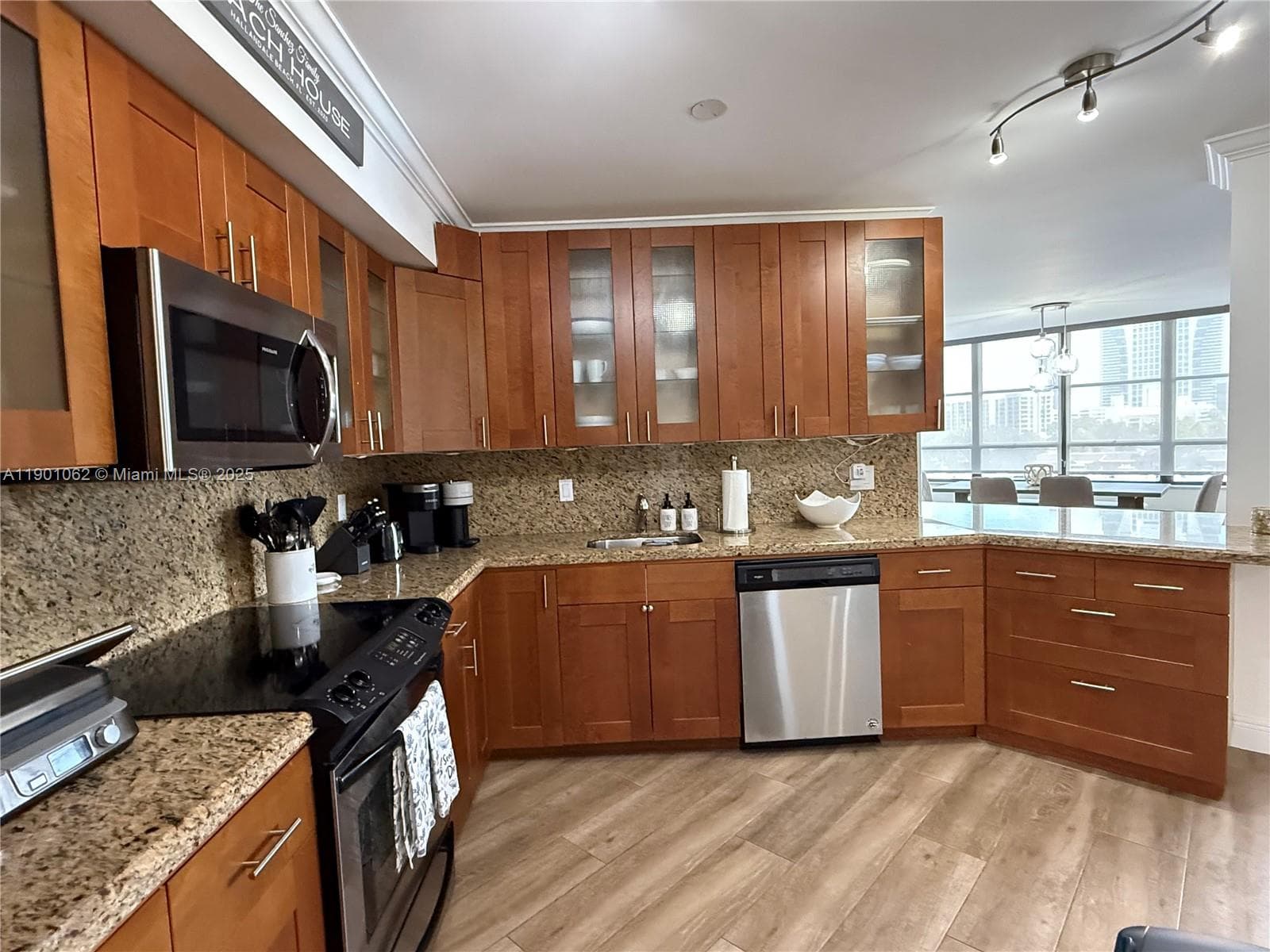 OLYMPUS CONDO PHASE · #227 in Hallandale Beach - Photo 8