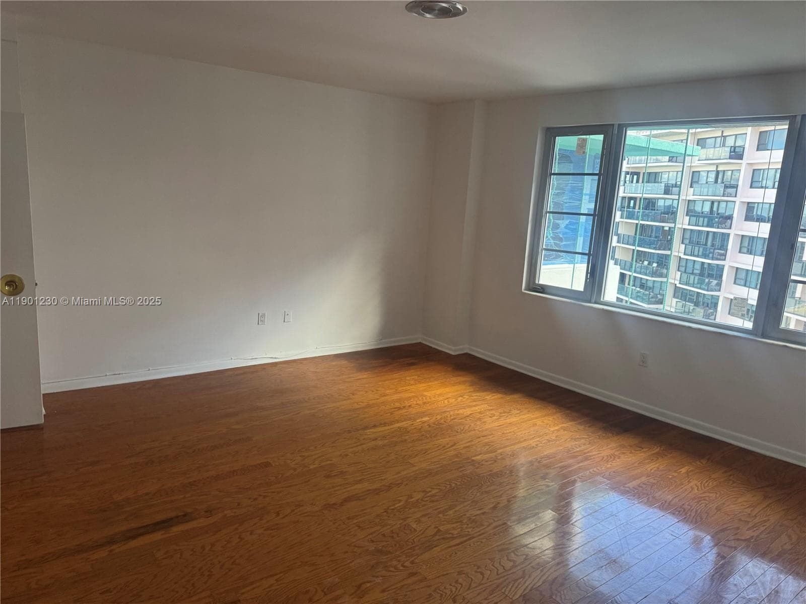 IMPERIAL HOUSE CONDO · #11B in Miami Beach - Photo 12