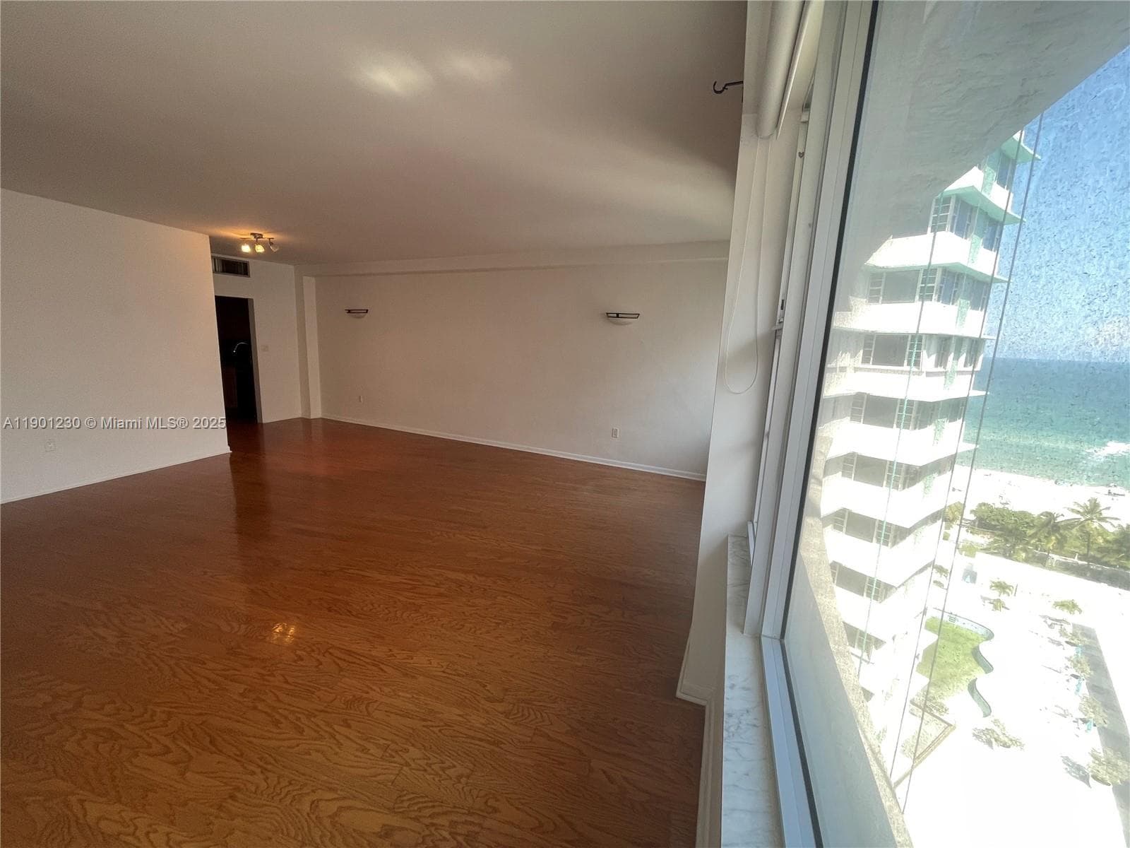 IMPERIAL HOUSE CONDO · #11B in Miami Beach - Photo 5
