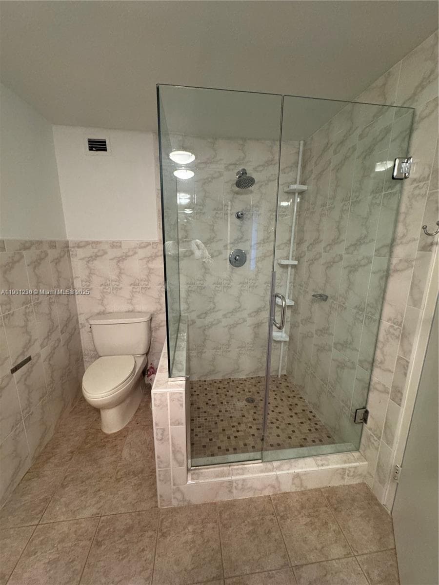 IMPERIAL HOUSE CONDO · #11B in Miami Beach - Photo 8