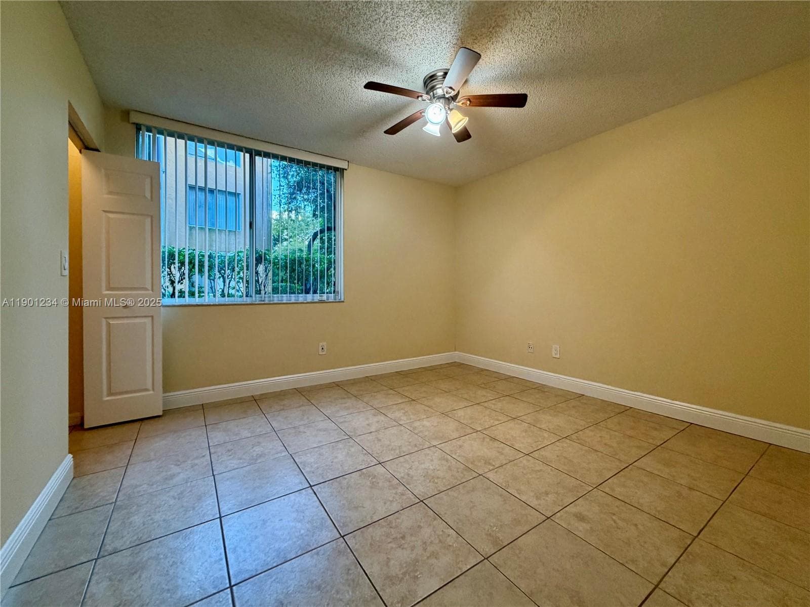 Windward Lakes · #F101 in Pompano Beach - Photo 12