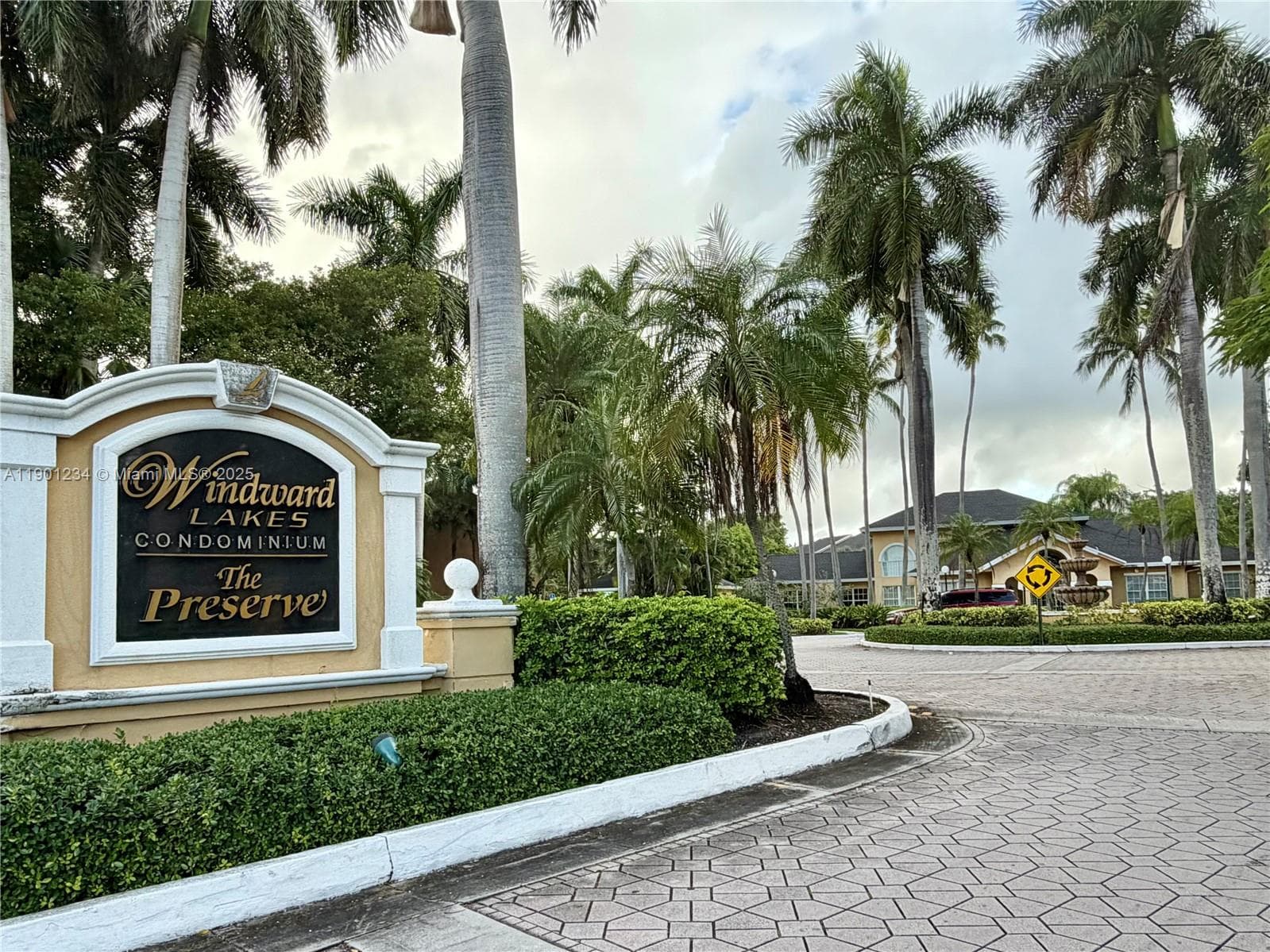 Windward Lakes · #F101 in Pompano Beach - Photo 1