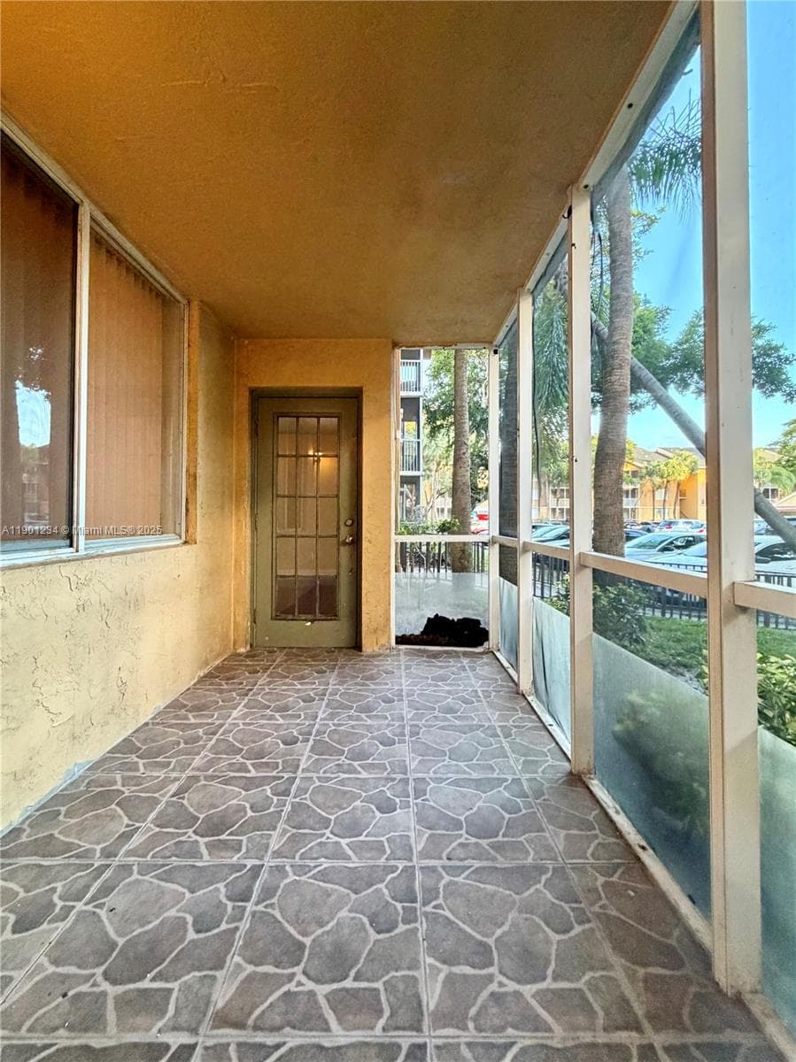 Windward Lakes · #F101 in Pompano Beach - Photo 18