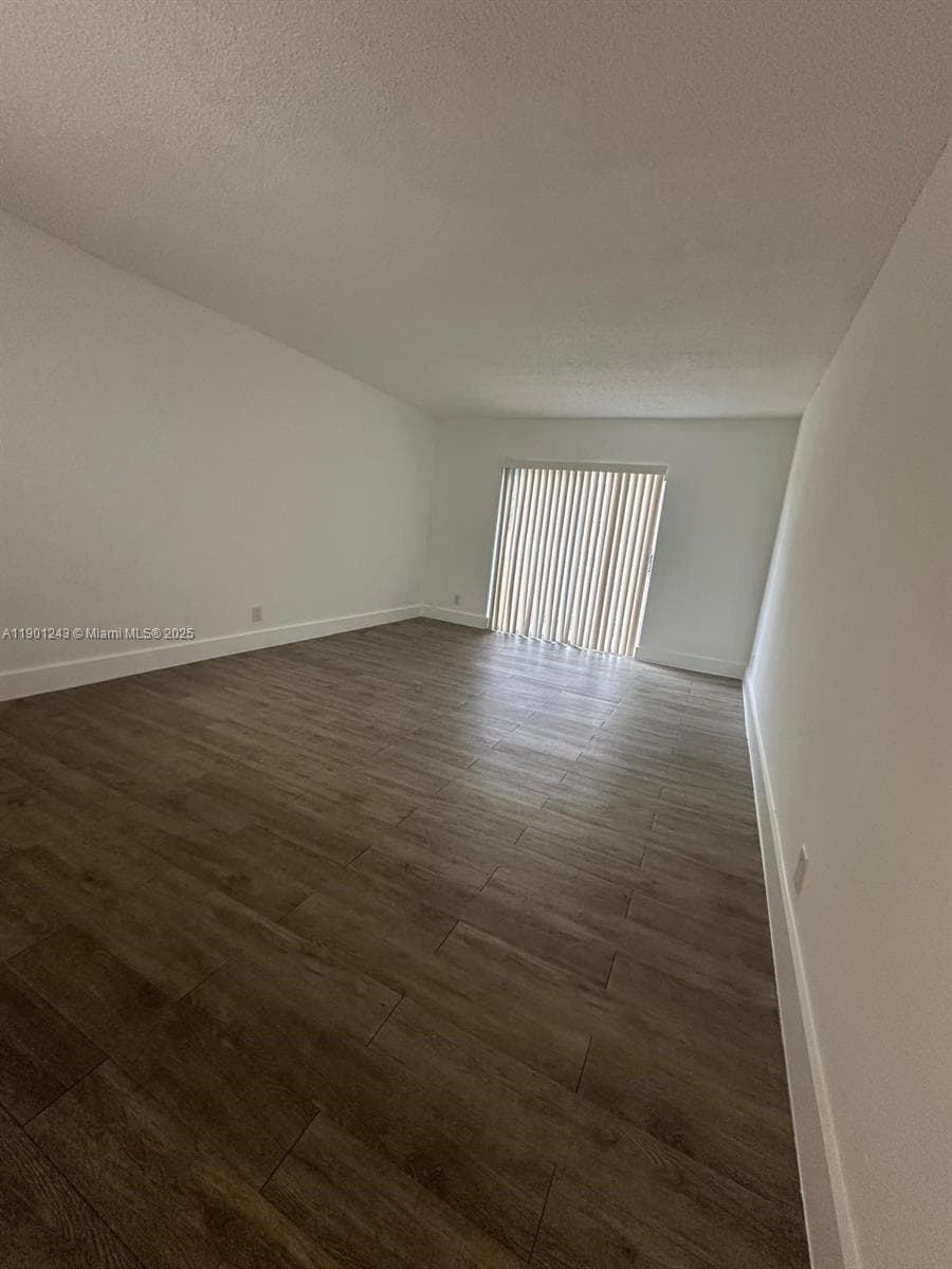 VENETIAN GARDENS AT COUNT · #E210 in Hialeah - Photo 2