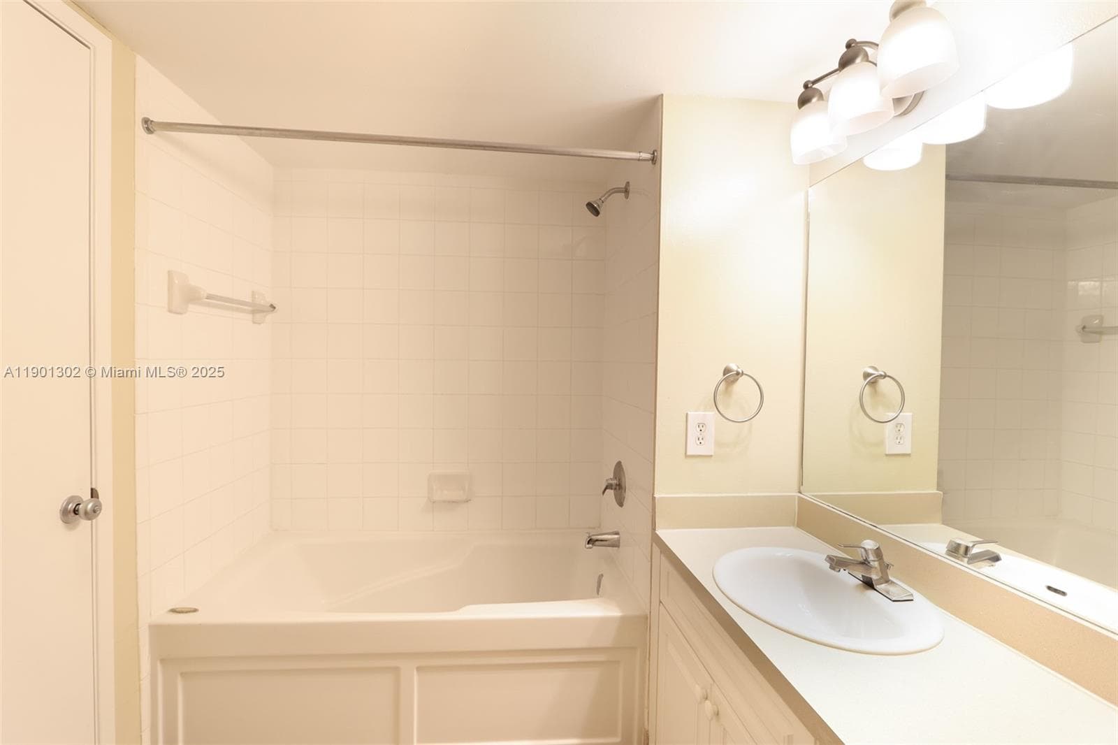 LAS OLAS BY THE RIVER CON · #2411 in Fort Lauderdale - Photo 40