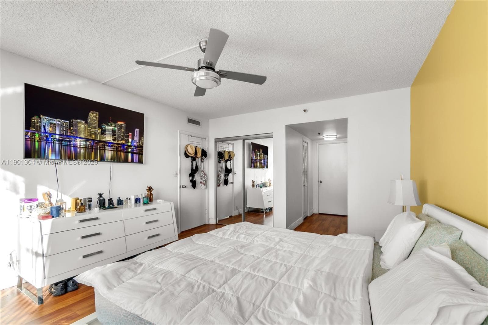 Hillcrest East · #812 in Hollywood - Photo 14