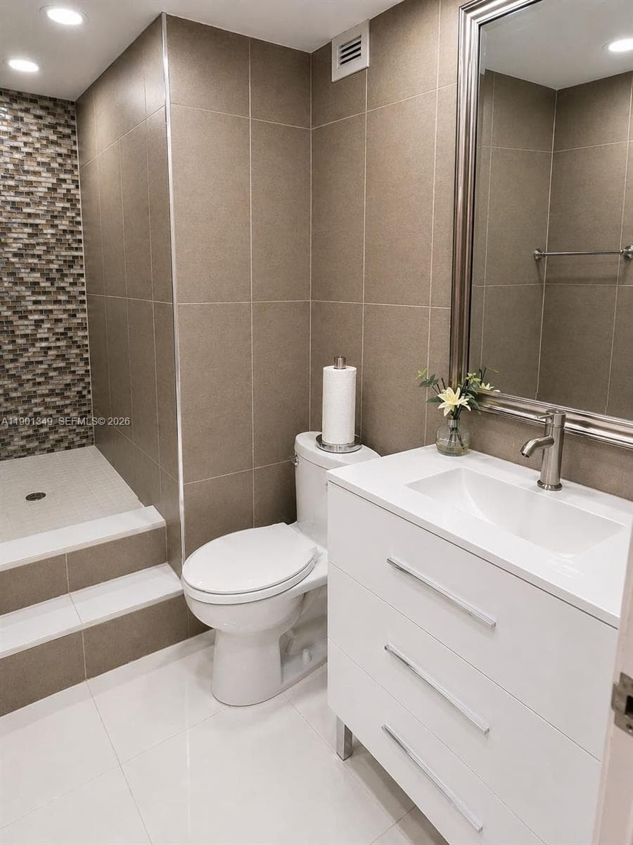 THE RESIDENCES ON HOLLYWO · #1513 in Hollywood - Photo 16