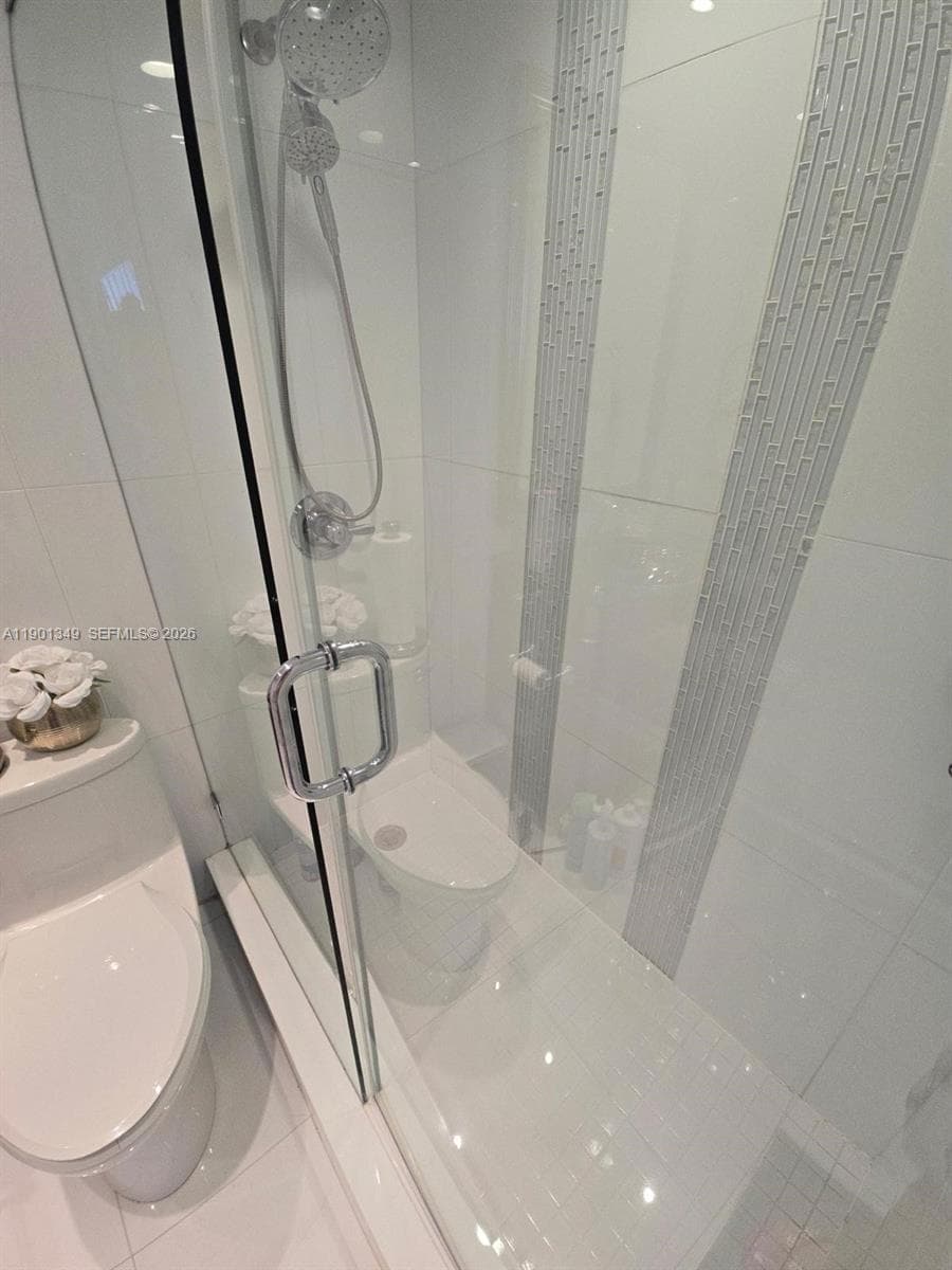 THE RESIDENCES ON HOLLYWO · #1513 in Hollywood - Photo 19